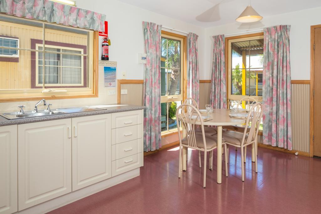 Batemans Bay Marina Resort Extérieur photo